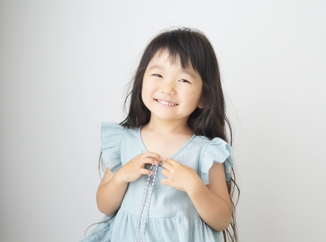 メールの着信音が鳴ったと同時に義兄嫁から電話が来た。義兄嫁「メールを間違えて送ってしまったから絶対読まずに消去して！」私「分かった」→でも誘惑に勝てずに見ると…