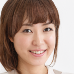 新婚のころ夫とドライブ中に大ゲンカしてサービスエリアに置き去りにされた。ベンチで泣いてたら、中年のおじさんに声をかけられて…→結果