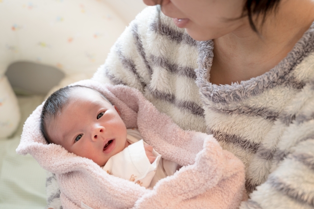 産後、トメが母子同室の個室に８時間は居座る。私「嫌なんだけど」旦那「大丈夫だよ～気にしすぎだよ～＾＾」私「……」→ 後日・・・