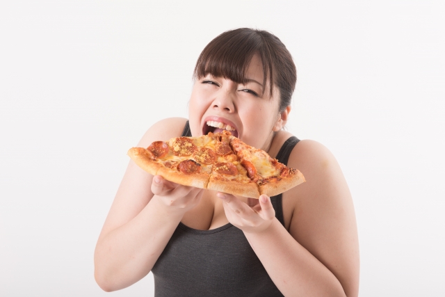 コトメ「大事な人だからちゃんとおもてなししてよね」私「ドンドン食べてね!」コトメ「サービス過剰」旦那「お前がいつも食べる量じゃないかwww」