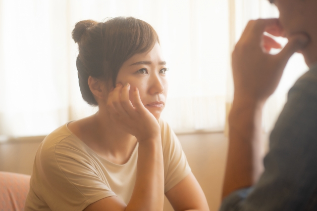 夫『離婚して出戻ってきたコトメを引き取って面倒を見る。』『コトメを受け入れるか離婚か、お前が選べ』と言われた。離婚は選ばないと思ってたんだろうけど、私「離婚する」
