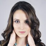 コトメがハワイで結婚式を挙げることに。トメ「嫁子は家族じゃないじゃないから来なくていいわ！」コトメ「そーだね、お金もったいないし…」旦那「嫁子行かないなら俺行かない」 → その結果ｗｗｗｗ